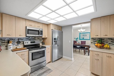 Spacious split 4 bedroom CBS home in the Beautiful Willows - photo 14
