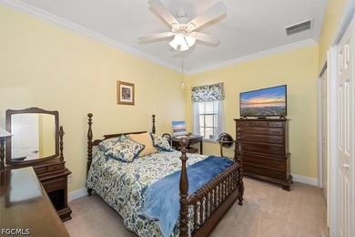 Move-In Ready FIRST FLOOR condo offering bright, peaceful living - photo 22