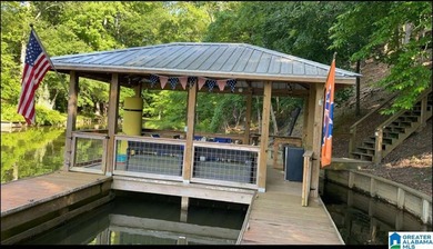 Fully renovated in 2019- Turn key lake home for full time living - photo 29