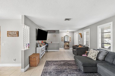 Spacious split 4 bedroom CBS home in the Beautiful Willows - photo 37