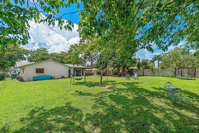 Spacious split 4 bedroom CBS home in the Beautiful Willows - photo 40