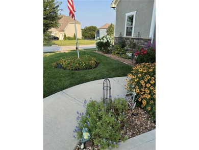 Former model home in highly desirable Greyhawke at the Lake! - photo 5