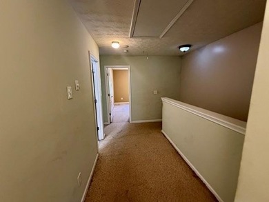 Spacious 3-bedroom, 2- and 1/2bath townhome located in a gated - photo 17