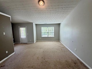 Spacious 3-bedroom, 2- and 1/2bath townhome located in a gated - photo 24