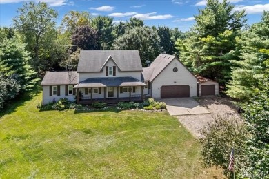 (private lake, pond, creek) Home For Sale in Lapeer Michigan