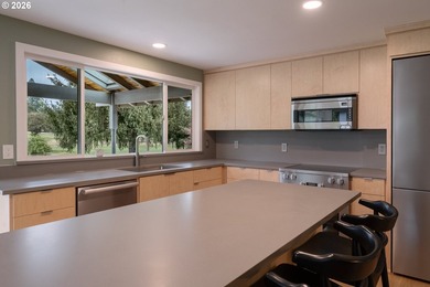 Fabulous very well maintained one-level Ranch style home located - photo 8