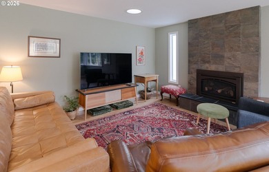 Fabulous very well maintained one-level Ranch style home located - photo 9