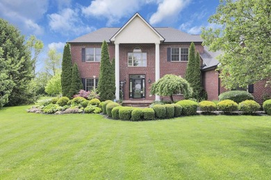 1.35-acre estate,framed by a dense, private wall of mature trees - photo 4