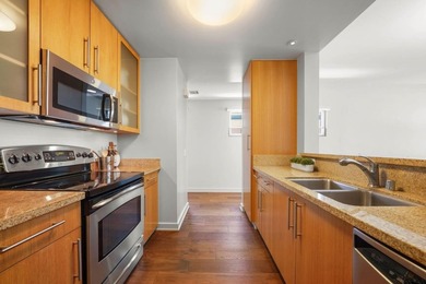 This contemporary urban condo at The Globe offers an ideal mix - photo 11