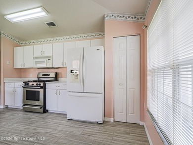Welcome to this beautifully maintained 3-bedroom, 2-bath home - photo 14