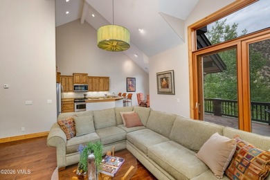 Welcome to this beautifully maintained three bedroom, three bath - photo 4