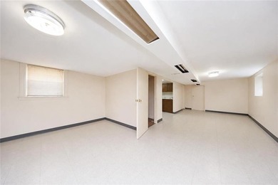 Beautiful fully detached 2-family brick home in prime Sheepshead - photo 17