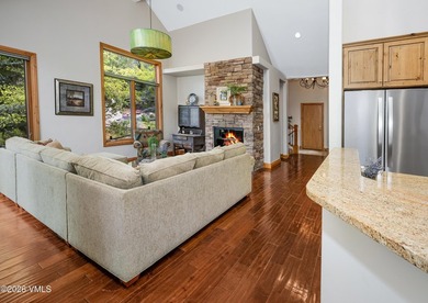 Welcome to this beautifully maintained three bedroom, three bath - photo 7