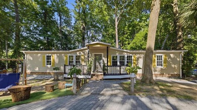 Welcome home to your little piece of paradise East of 17! Just - photo 1