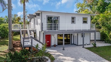 Charming Pine Island Stilt Home with Attached Apartment - Ideal - photo 2