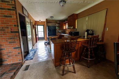 Inviting 3-bedroom, 2 bath home on 1.37 acres featuring an open - photo 24