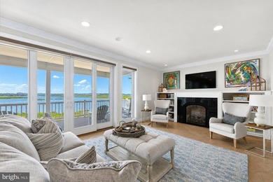 Perfectly positioned along the bay just moments from the beaches - photo 7