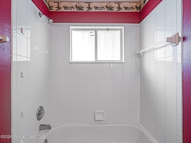 Welcome to this beautifully maintained 3-bedroom, 2-bath home - photo 31