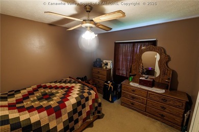 Inviting 3-bedroom, 2 bath home on 1.37 acres featuring an open - photo 37