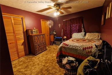 Inviting 3-bedroom, 2 bath home on 1.37 acres featuring an open - photo 38