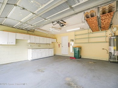 Welcome to this beautifully maintained 3-bedroom, 2-bath home - photo 38