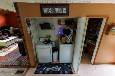 Inviting 3-bedroom, 2 bath home on 1.37 acres featuring an open - photo 39