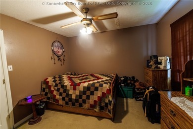 Inviting 3-bedroom, 2 bath home on 1.37 acres featuring an open - photo 40