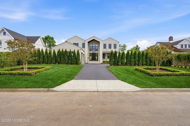 Stunning custom new construction offering over 6,000 sq ft of - photo 2