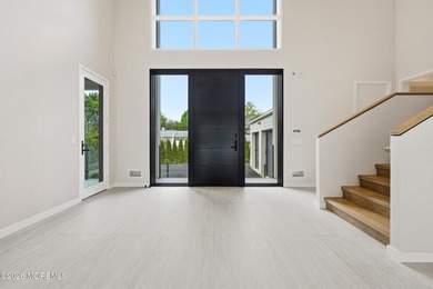 Stunning custom new construction offering over 6,000 sq ft of - photo 4