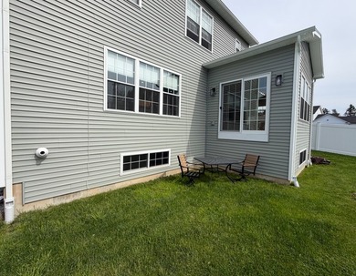 Absolutely stunning 4 bedroom, 2.5 bathroom colonial home, new - photo 50