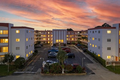 ABSOLUTELY GORGEOUS RIVERFRONT CONDO | PRESTIGIOUS 55+ COMMUNITY - photo 1
