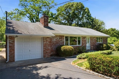 Opportunity knocks in Kings Park with this 3-bedroom, 1-bathroom - photo 4