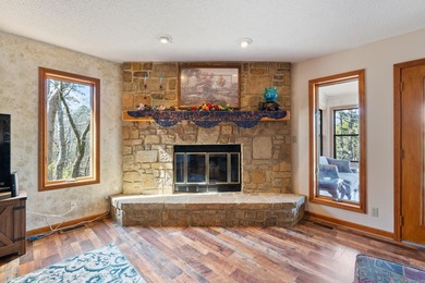 Waterfront living on Lake Pineda with a new roof and AC! This - photo 7