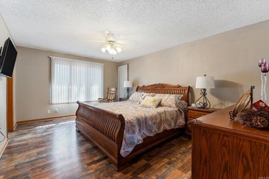 Waterfront living on Lake Pineda with a new roof and AC! This - photo 9