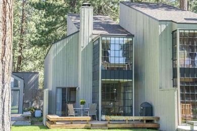 (private lake, pond, coastal) Condo For Sale in Black Butte Ranch Oregon