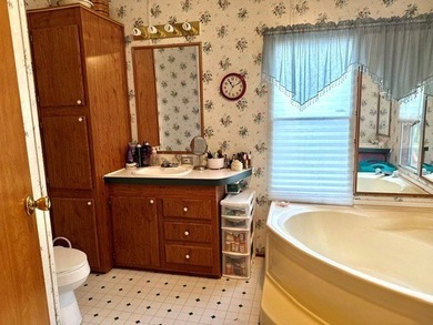 Welcome to Your Island Getaway! This charming 3-bedroom, 2-bath - photo 14