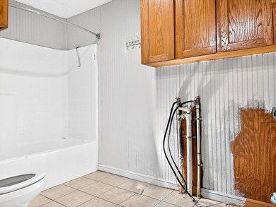 Located in Pine Harbor near Lake O' the Pines, this single-story - photo 16