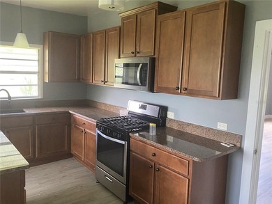 CASH ONLY!!! Welcome to this beautifully upgraded 3-bedroom - photo 25