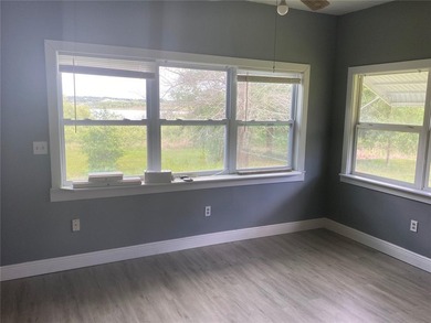 CASH ONLY!!! Welcome to this beautifully upgraded 3-bedroom - photo 27