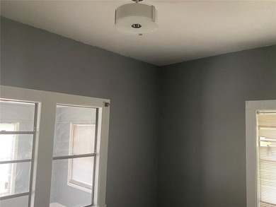 CASH ONLY!!! Welcome to this beautifully upgraded 3-bedroom - photo 32