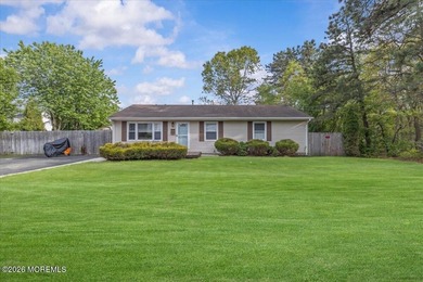 Back on the Market!! Tucked at the end of a dead-end street on a - photo 3