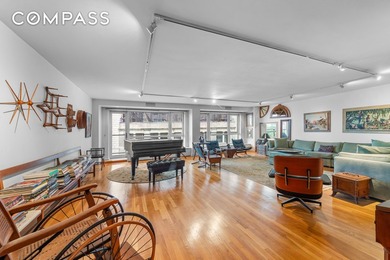Estate-scaled and richly proportioned 3-bedroom, 3.5-bath home - photo 13