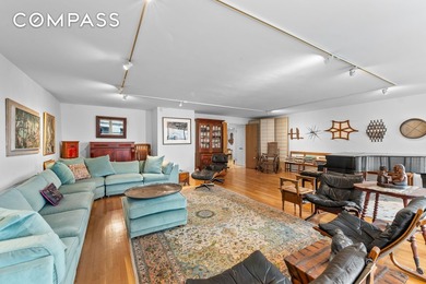 Estate-scaled and richly proportioned 3-bedroom, 3.5-bath home - photo 15