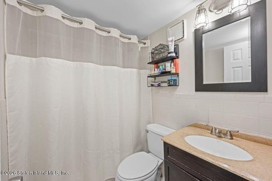 Beautifully maintained smart two-family home in a prime - photo 29