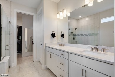LAKEFRONT POOL HOME | NOW $675,000 | JOB RELOCATION Exceptional - photo 8