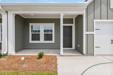 This beautifully designed 3 bedroom, 3 full bath townhome-style - photo 9