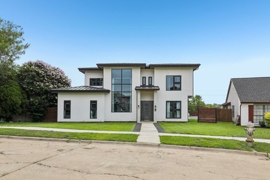 NEW IMPROVED PRICE ADJUSTMENT ON THIS BEAUTIFUL LUXURY HOME WITH - photo 3