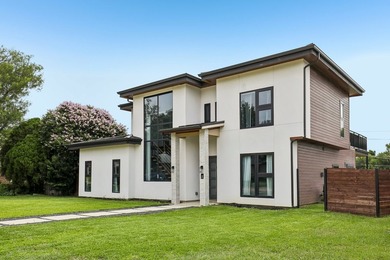 NEW IMPROVED PRICE ADJUSTMENT ON THIS BEAUTIFUL LUXURY HOME WITH - photo 4