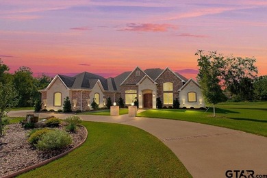 Welcome to this Stunning 3,629 sq ft Brick/Stone home on .64 - photo 4