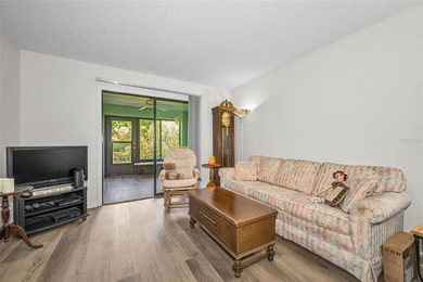 Freshly painted. all neutral creamy white! and all NEW flooring - photo 6